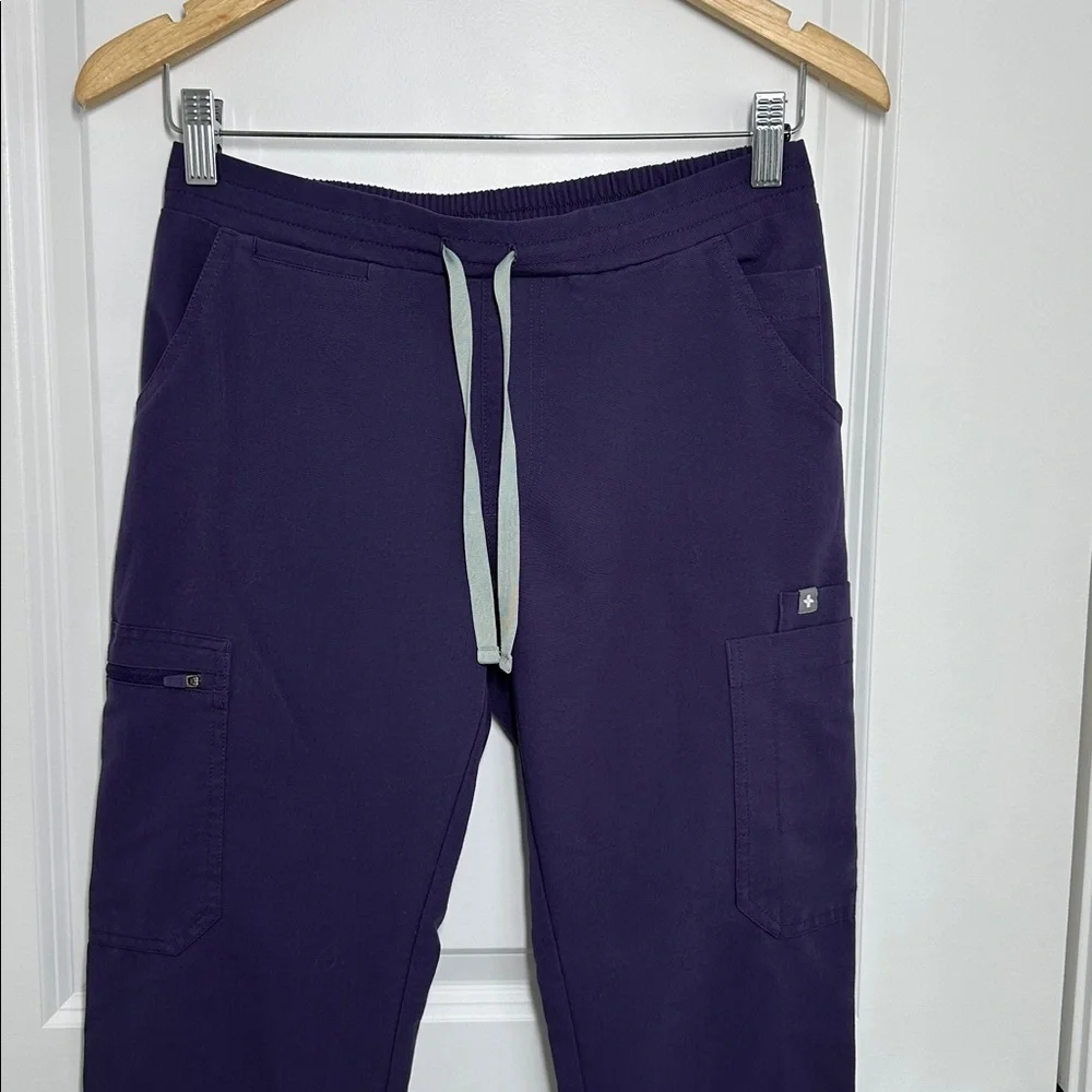 Figs women’s technical